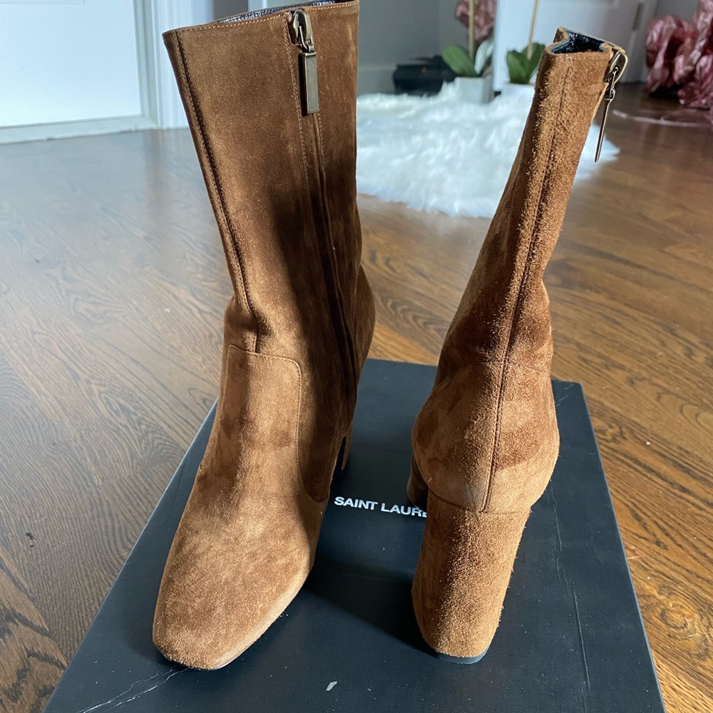 🤎SAINT LAURENT SUEDE BOOTIES🤎